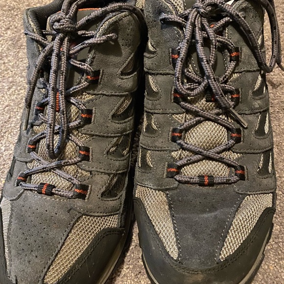 COPY - Mens Columbia hiking shoes - Picture 2 of 5